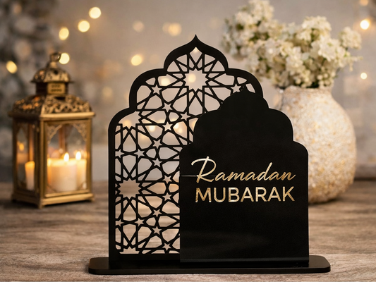 Ramadan Mubarak Geometric table deco
