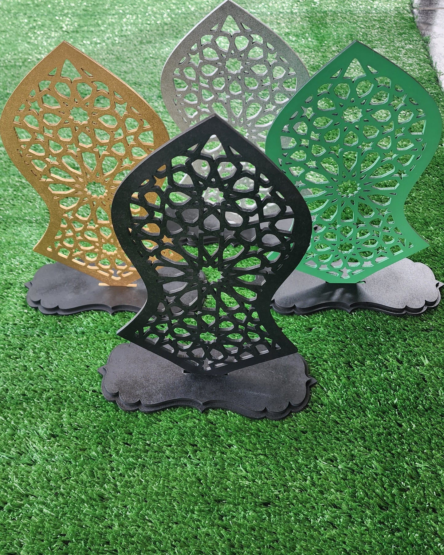 Nalayn Shareef Table/Desk Stand