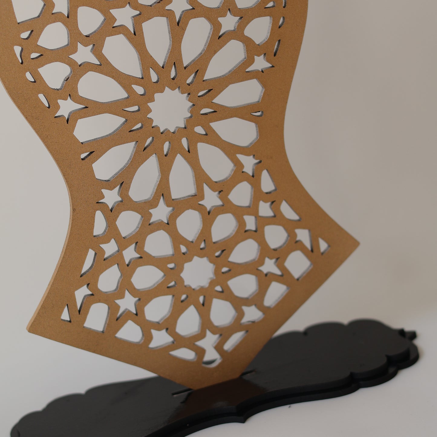Nalayn Shareef Table/Desk Stand